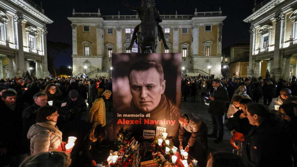 Immagine di Il Campidoglio diventa piazza Navalny. Contestata la Lega