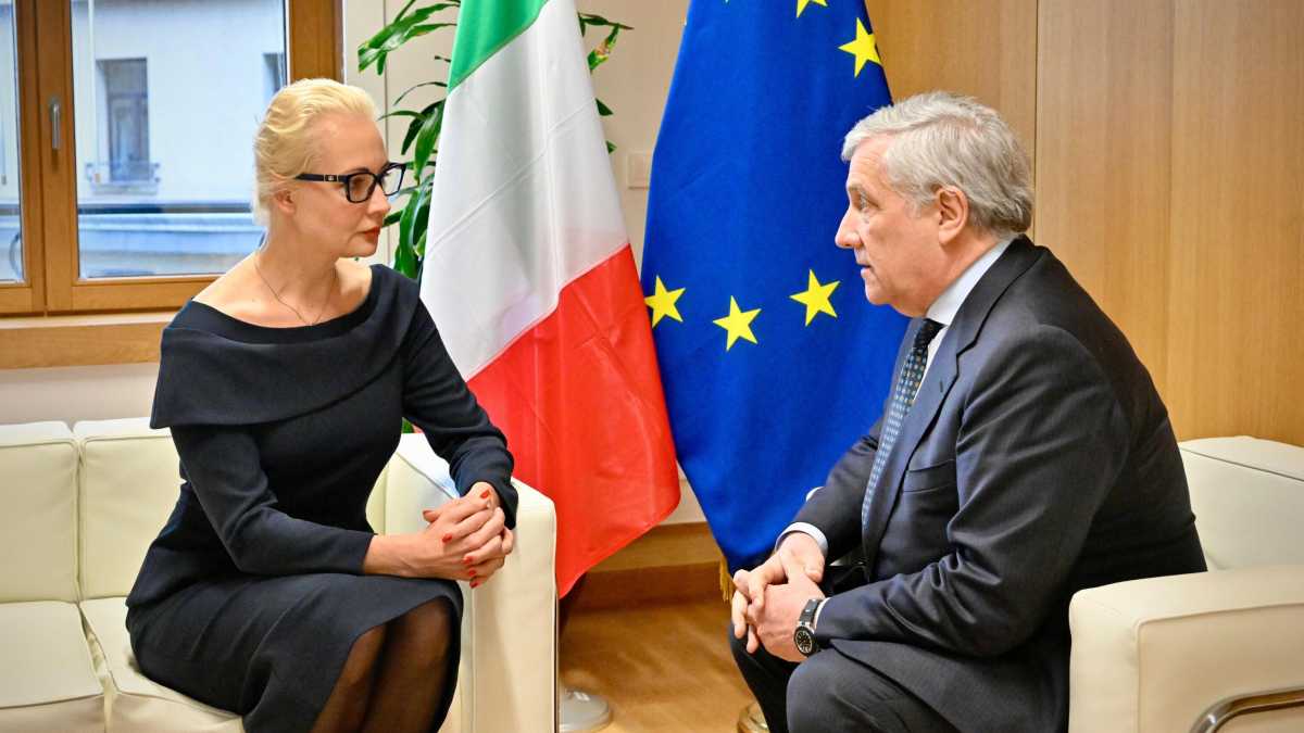 Immagine di Tajani incontra la vedova di Navalny: "Il governo italiano è al tuo fianco"