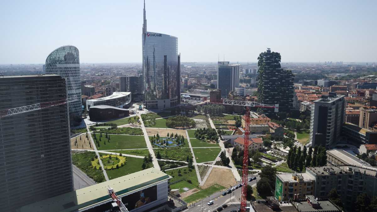 Immagine di Senza vento le polveri sahariane si concentrano su Milano, ma è già iniziata la corsa all’allarmismo