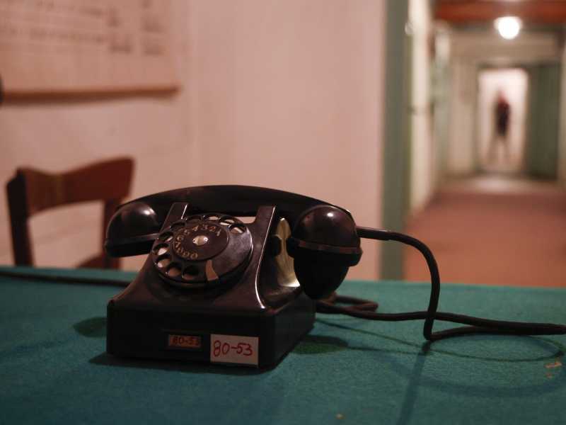 Il telefono fisso riconquista i giovani. Qualche consiglio per vivere tutti più felici