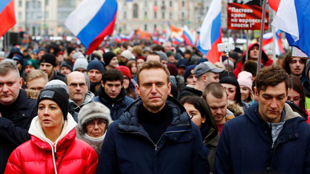 Immagine di Anne Applebaum ci dice che il navalnysmo continuerà e ricorda: il putinismo in occidente è minoranza