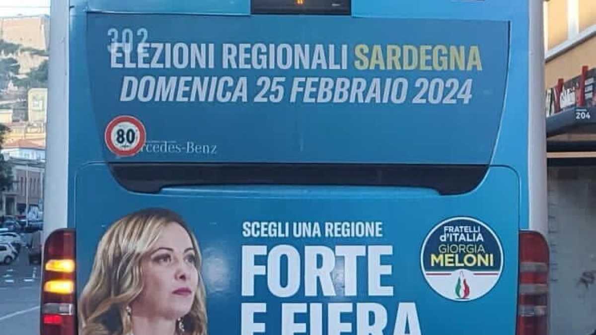 Immagine di "Deo soe Giorgia" . Meloni punta sulla Sardegna e oscura il suo candidato Truzzu