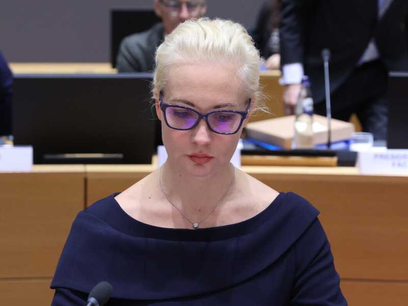 Yulia Navalnaya al Consiglio Affari esteri Ue: le mie proposte a nome della Russia di Navalny
