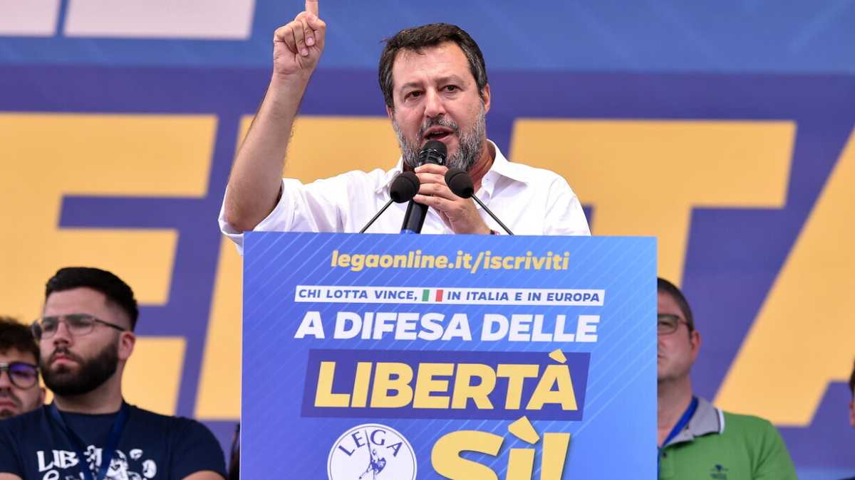 Immagine di Quando sul limite di mandati Salvini diceva: "Dieci anni per i sindaci sono cosa buona e giusta"