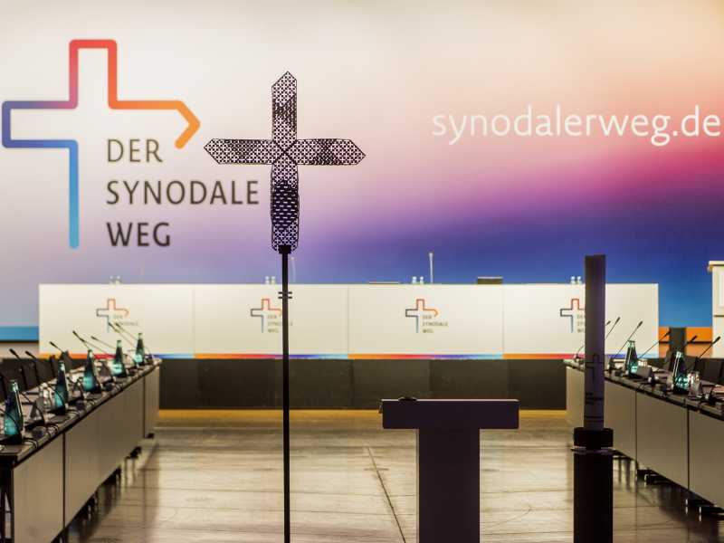 <span style="color: rgb(51, 51, 51); font-family: Roboto, sans-serif; font-size: 18px; text-align: right; caret-color: rgb(51, 51, 51);">Synodale Weg Maximilian von Lachner</span>