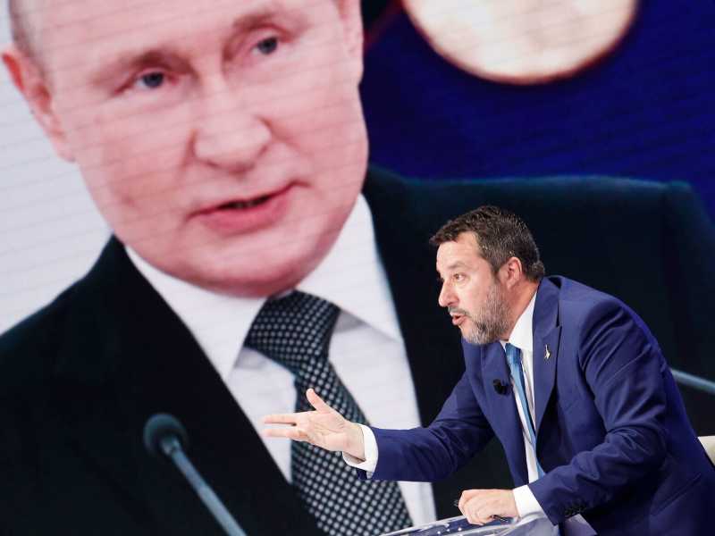 Sulla morte di Navalny, Salvini imbarazza la maggioranza