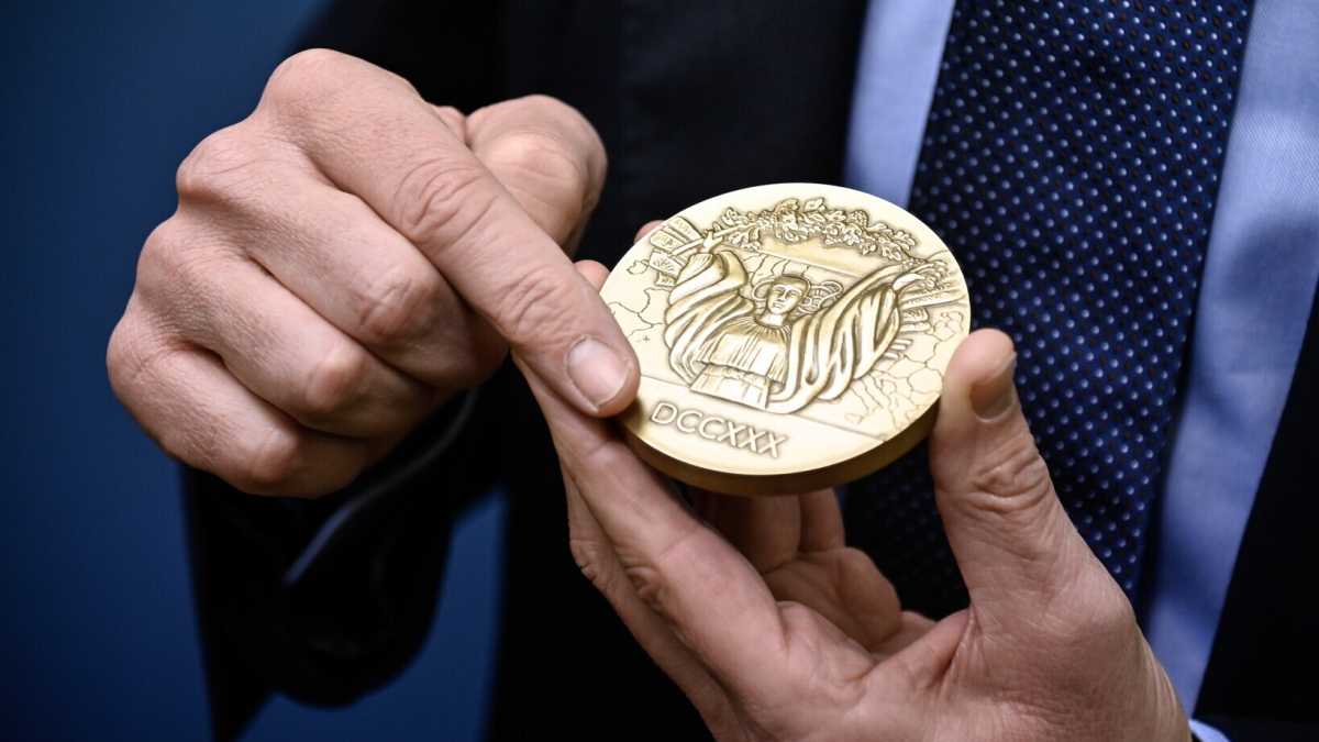 Immagine di Una medaglia per celebrare la resistenza ucraina e aiutare Kyiv a curare i bambini