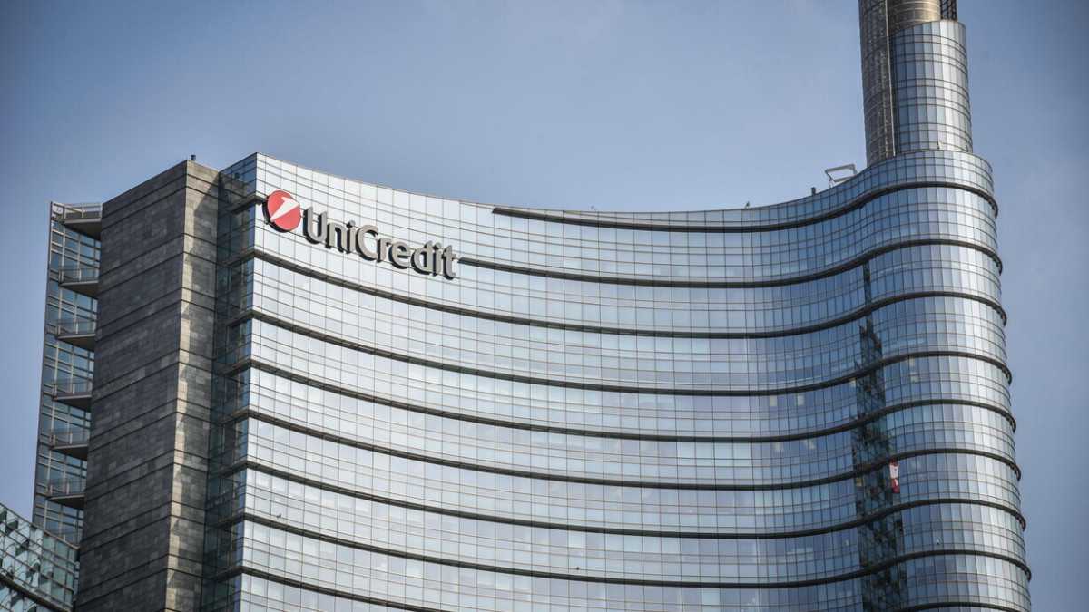 Immagine di Unione tra Unicredit e Generali via Mediobanca, a Piazza Affari volano i titoli delle banche