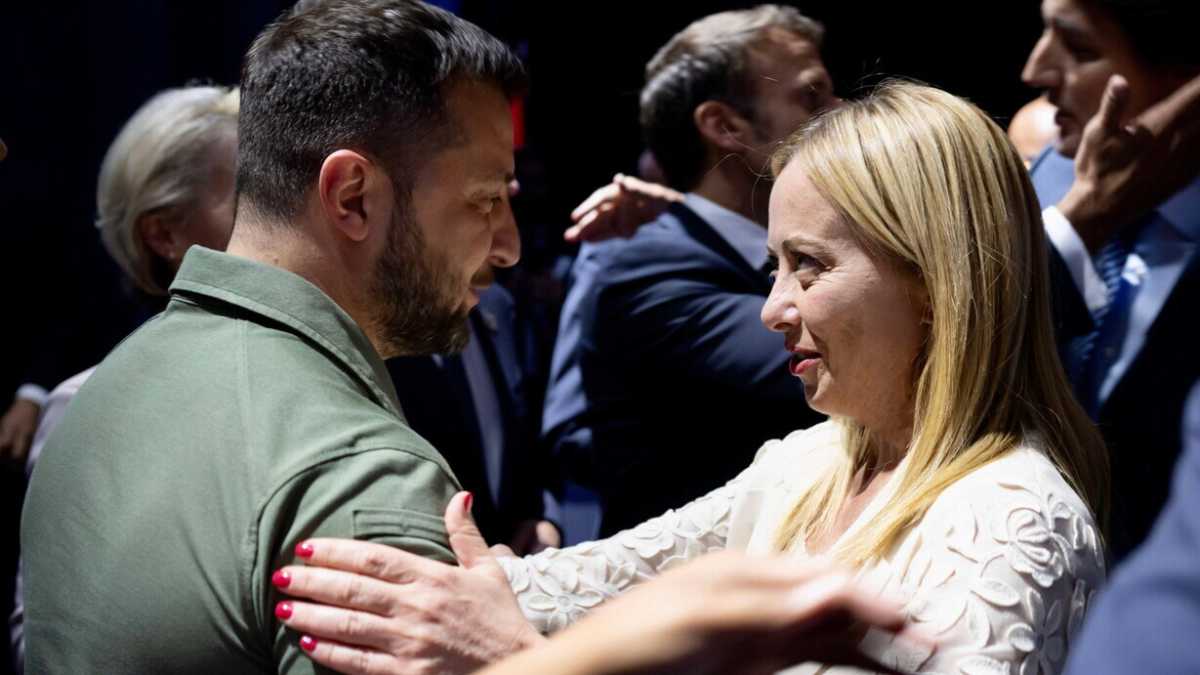 Immagine di Meloni e il sostegno a Kyiv nel giorno di Trump: salta il videomessaggio della premier