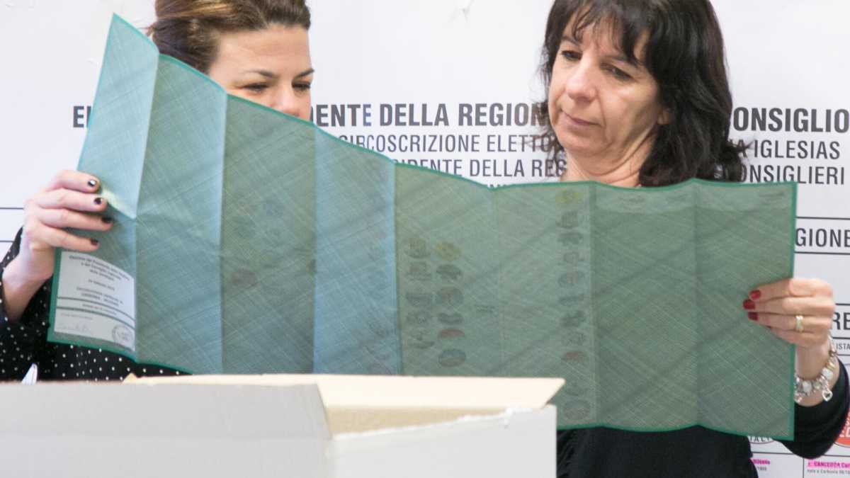 Immagine di Cosa c'è in ballo per maggioranza e opposizione nelle elezioni in Sardegna