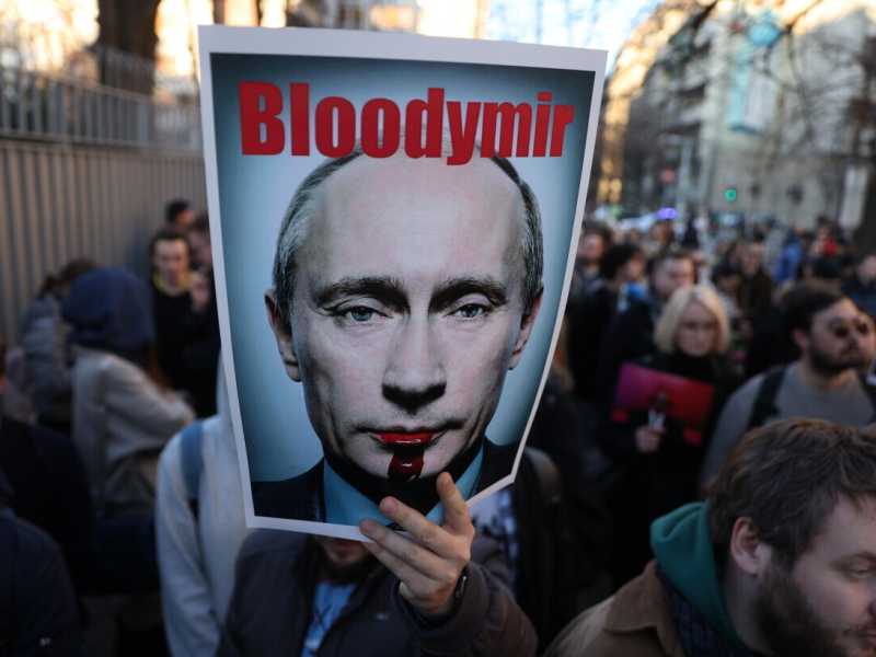 A cosa dobbiamo rinunciare per sconfiggere il regime di Vladimir Putin