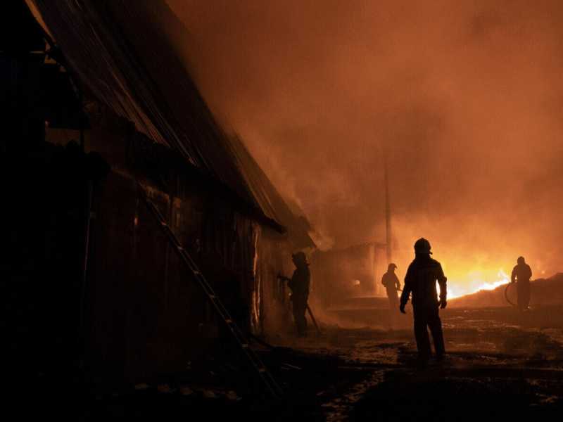 Kharkiv dopo un attacco russo, lo scorso 10 febbraio (Ansa)