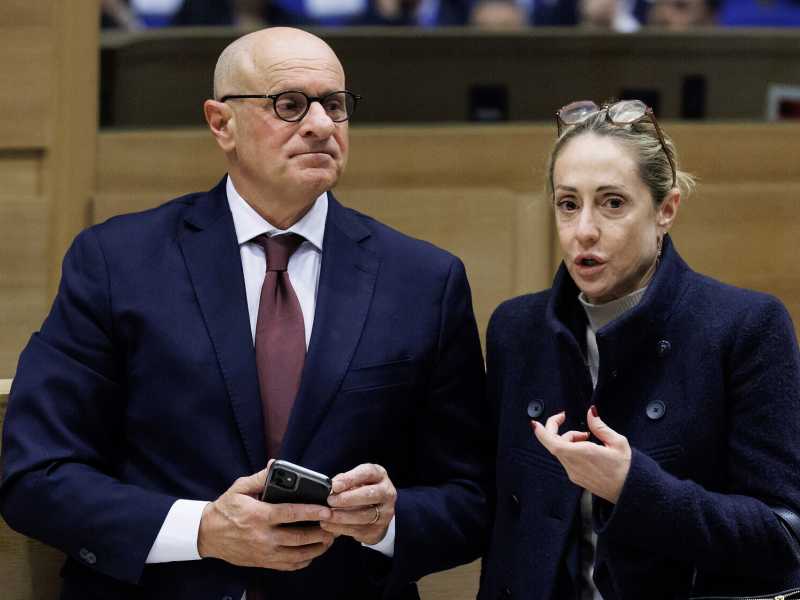 Le idi di Marzo di FdI. Il congresso di Roma per Meloni è peggio di un G7. E c'è pure un (altro) cognato