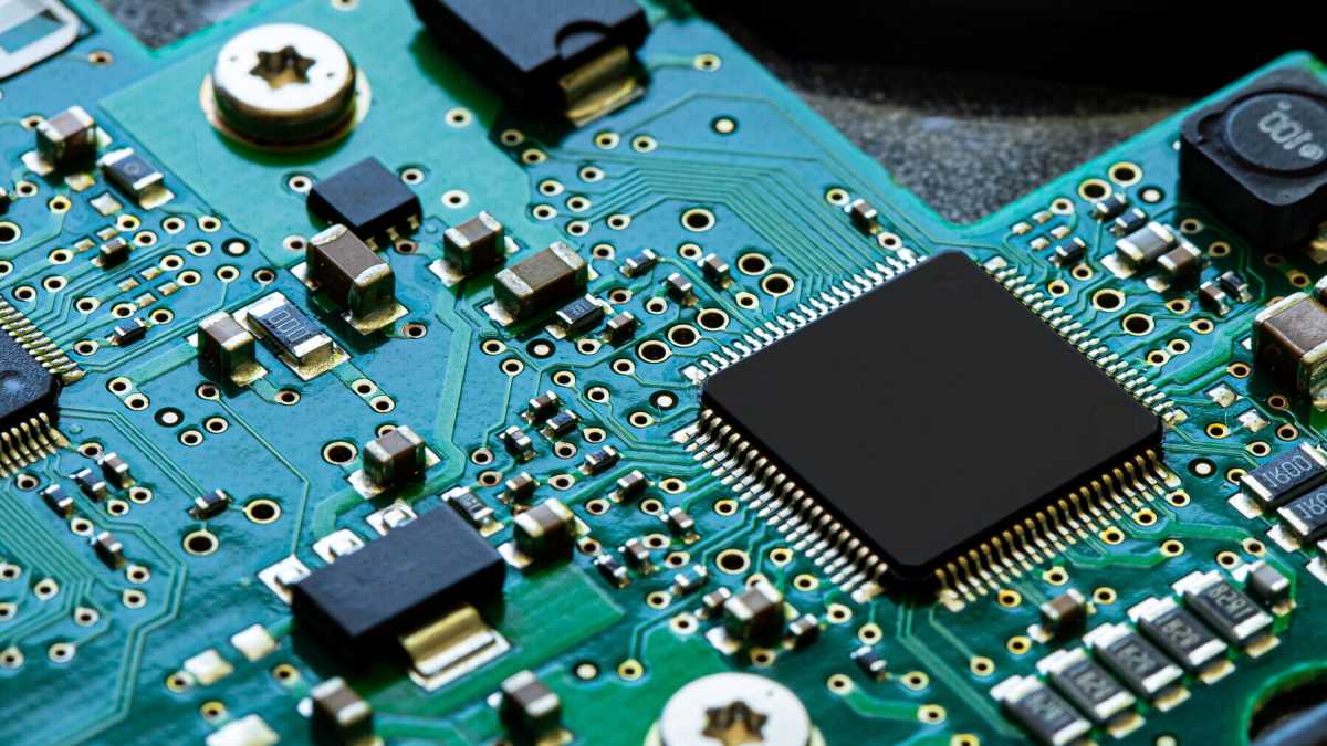 Immagine di Così la Cina aggira le sanzioni americane usando i chip a buon mercato