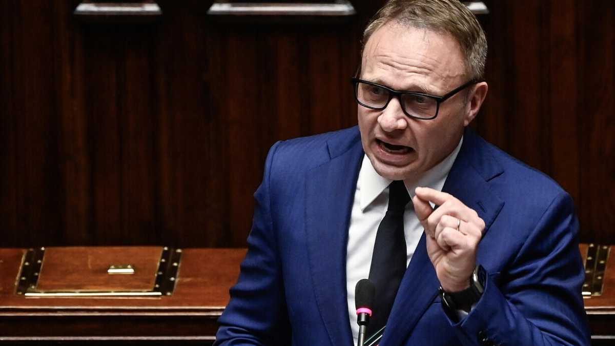 Immagine di Lollobrigida s’incarta nel meat sounding