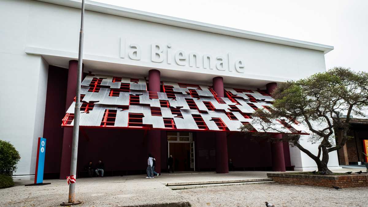 Immagine di Alla Biennale ci sono i più grandi carcerieri di artisti, ma pochi fiatano (mica è Israele)
