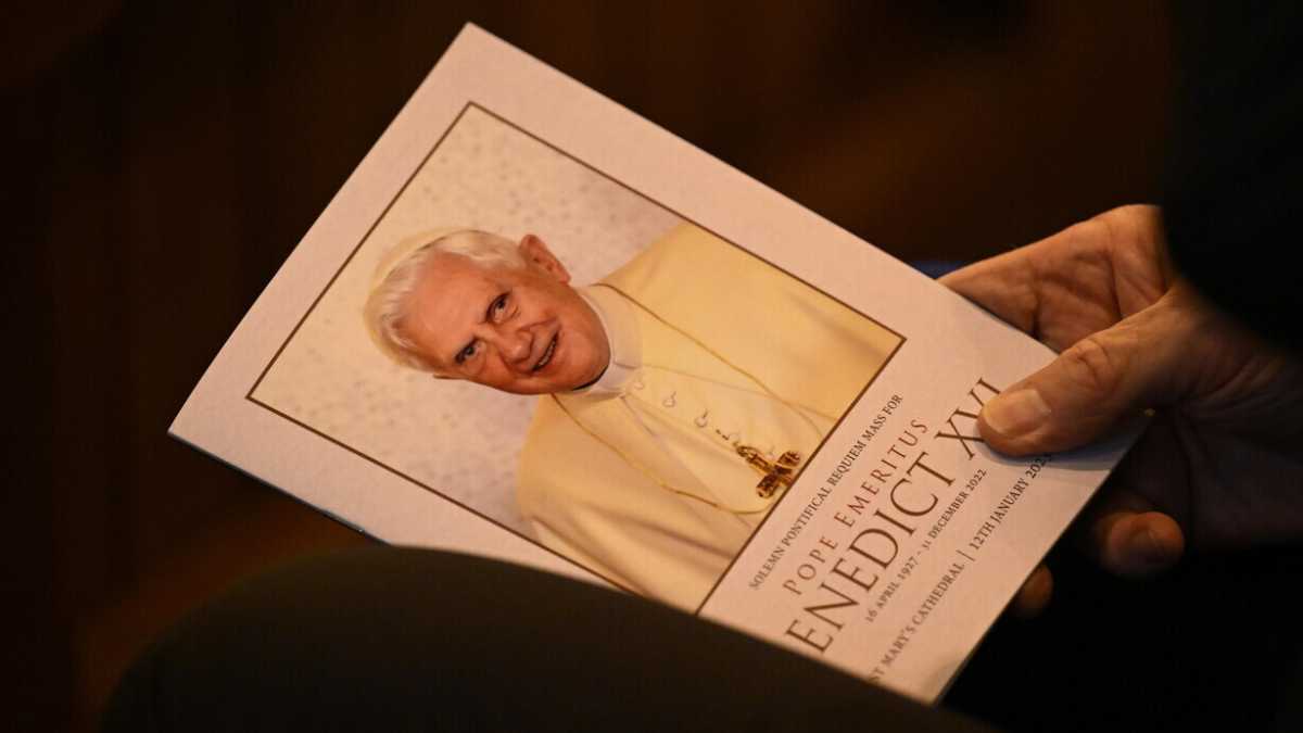 Immagine di I media vaticani riesumano Ratzinger per giustificare "Fiducia supplicans"