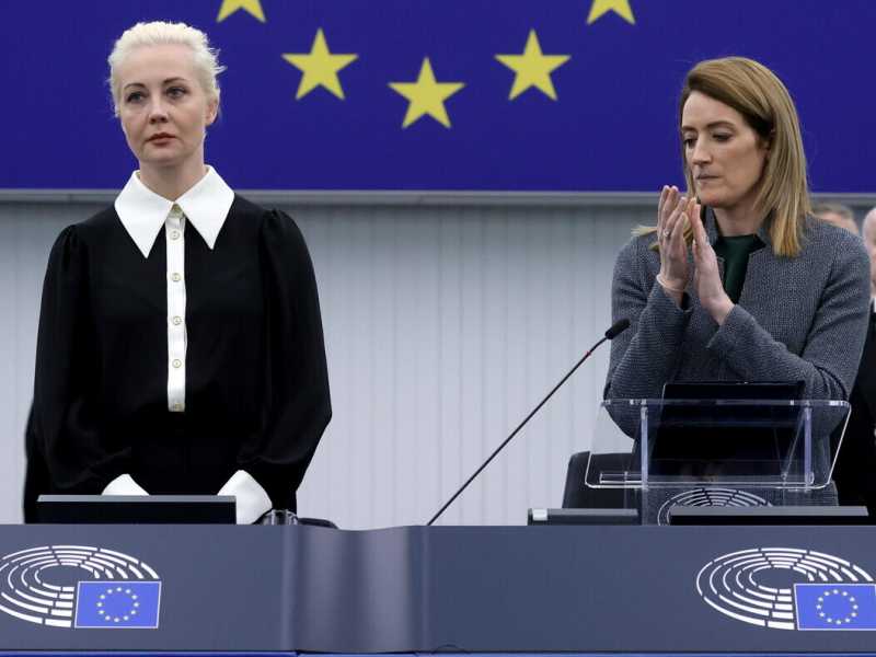 Yulia Navalnaya al Parlamento europeo: "Putin è un mafioso sanguinario"