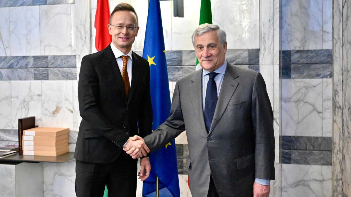 Immagine di Il ministro degli Esteri ungherese: "Interferenze dall'italia, Salis sia punita". Tajani: "Rispettare i diritti"