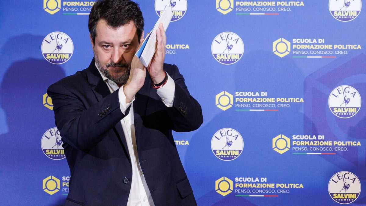 Immagine di "V" per Salvini. Ora vuole Vannacci candidato al nord contro Crosetto. Il tormento per i Verdini