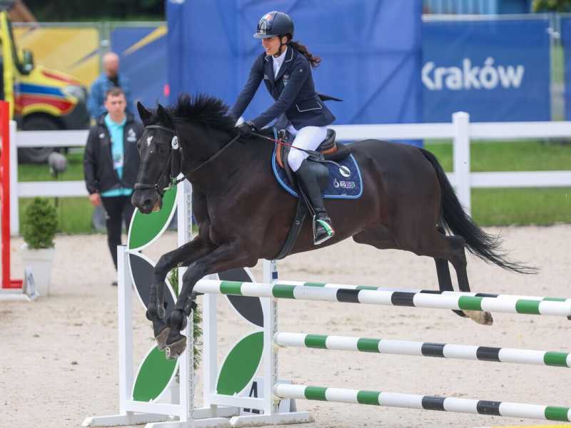  Elena Micheli a cavallo durante il penthatlon - foto Ansa