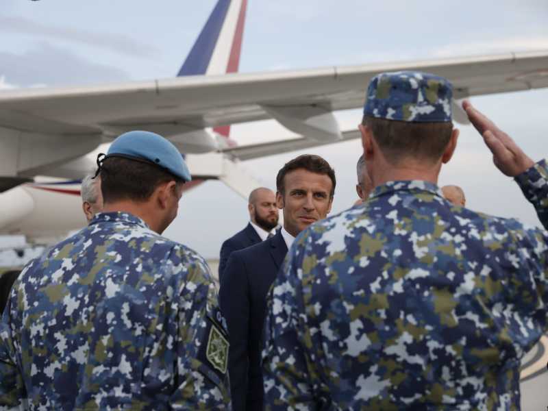 Macron pone il tema giusto, ma ora l’Ue mette linee rosse a sé stessa, non a Putin