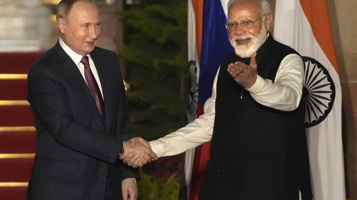 Immagine di Mezzo mondo in ginocchio da Putin