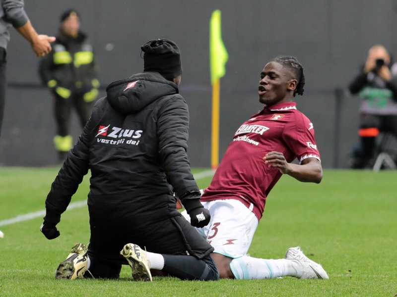 Loum Tchaouna esulta dopo il gol all'Udinese (foto LaPresse)