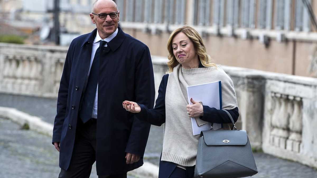 Immagine di "Cara Giorgia serve democrazia nel partito". La riunione carbonara della minoranza di Fratelli d'Italia