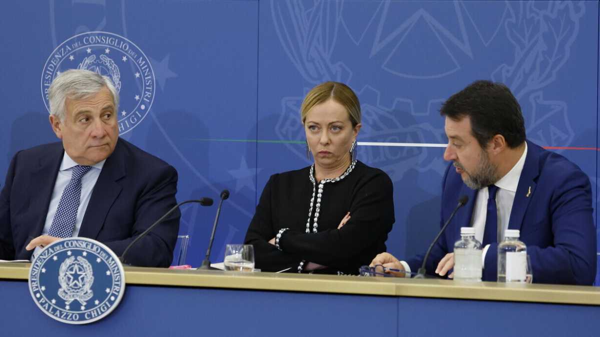 Immagine di FdI in calo. Forza Italia cresce e punta la Lega. Il sondaggio