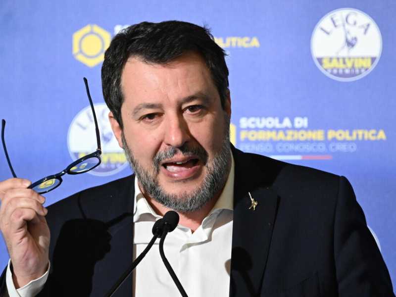 Non solo Putin, la Lega fa lobbying pure per Netflix, Amazon e Disney