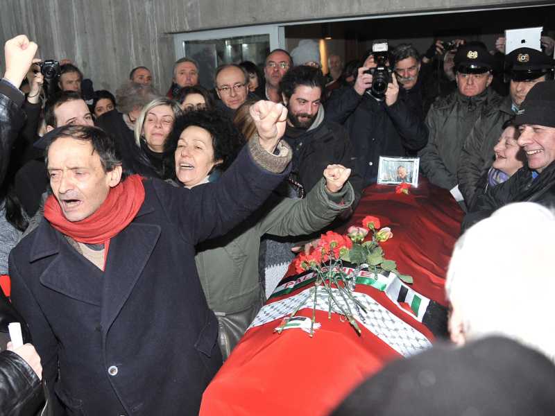 Funerali dell'ex Br Prospero Gallinari (foto Ansa)