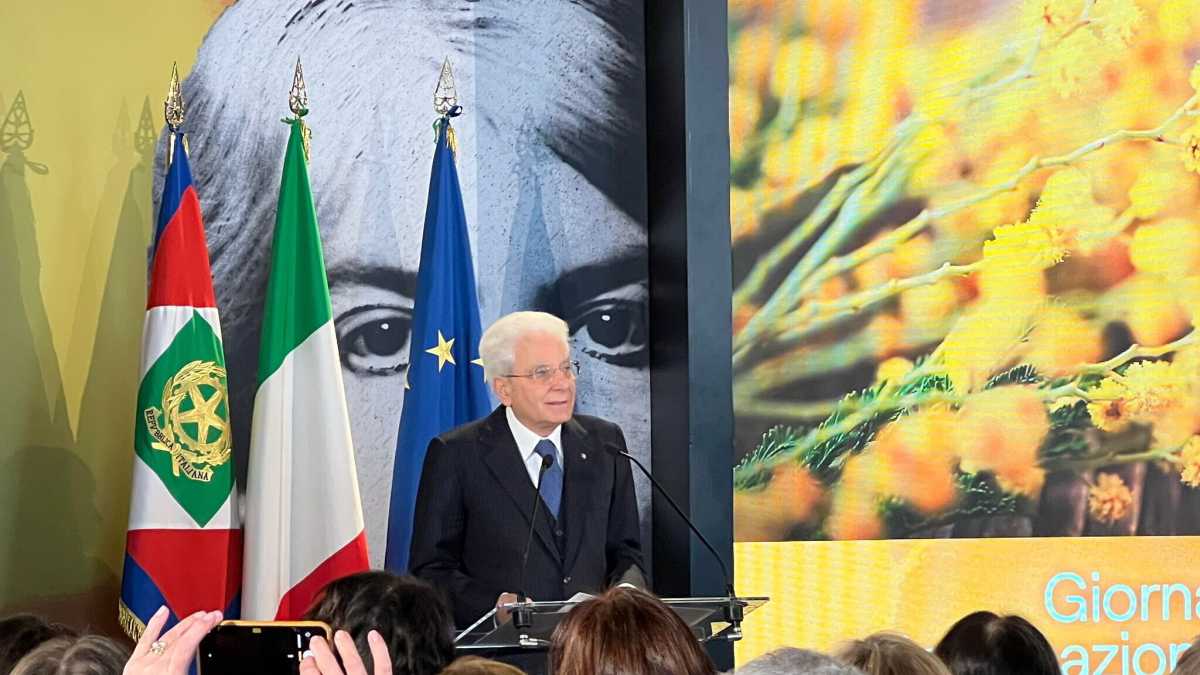 Immagine di Mattarella: "Troppe inaccettabili molestie e discriminazioni verso le donne"
