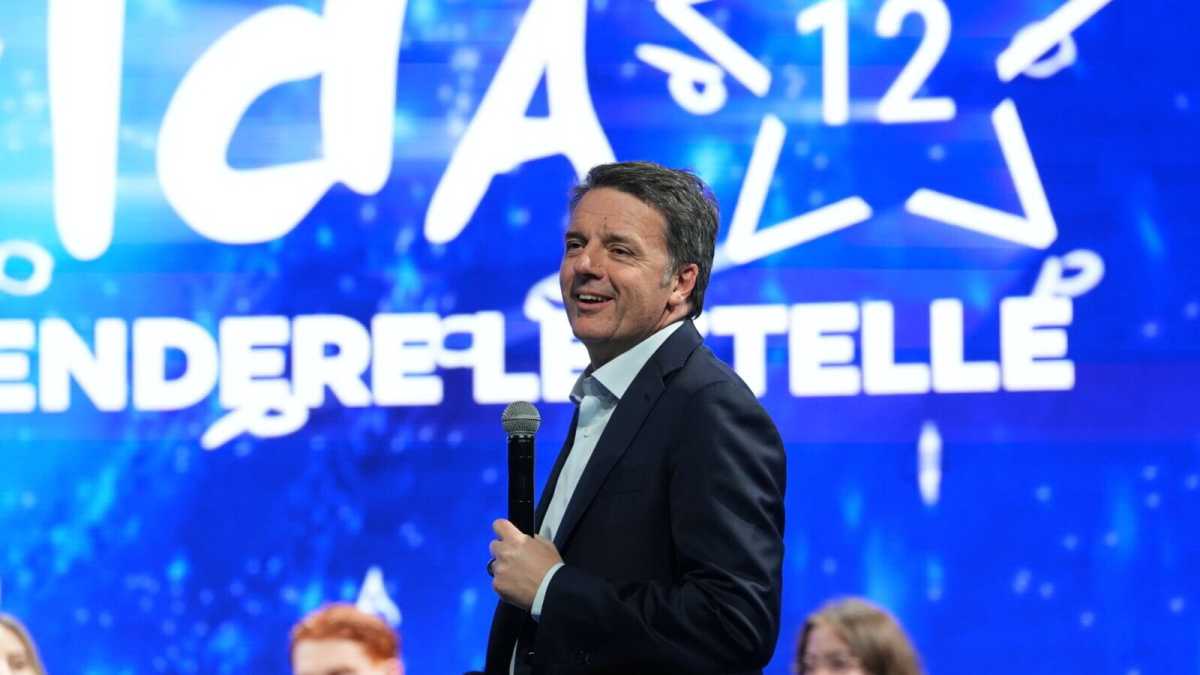 Immagine di Renzi torna alla Leopolda: “Un abbraccio ai pm che pensavano fosse il luogo del malaffare”
