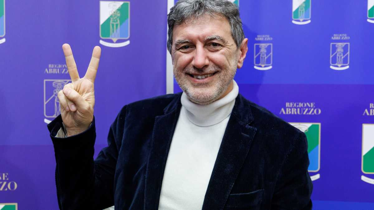 Immagine di Marsilio in Abruzzo mostra la tracotanza e l’insicurezza di chi non sa vincere