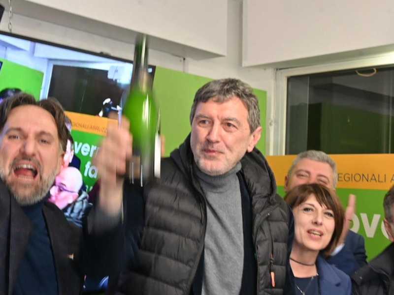 In Abruzzo si issa la bandiera bianca dei populisti
