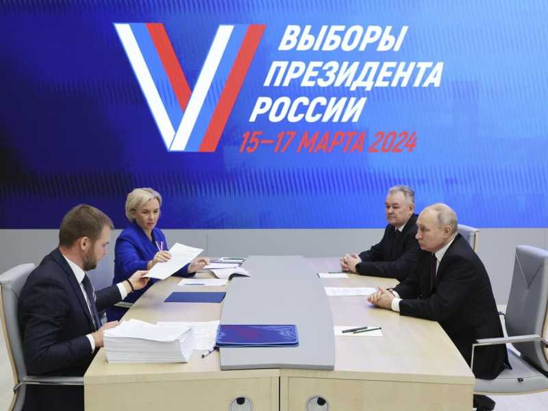 Il mezzogiorno di fuoco contro Vladimir Putin