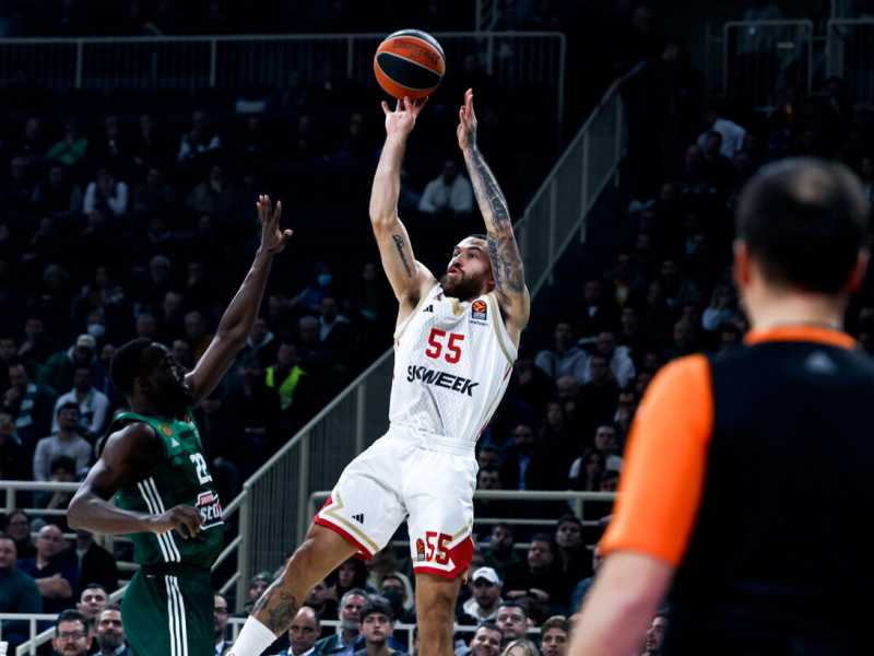 Mike James con la canotta dell'AS Monaco (foto Epa, via Ansa) <br />