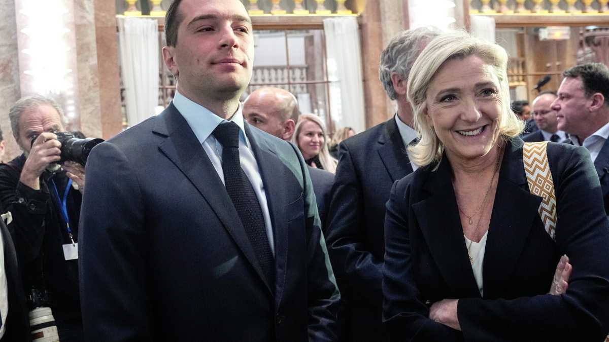 Immagine di I lepenisti si astengono sugli aiuti a Kyiv contro Macron “bellicoso”