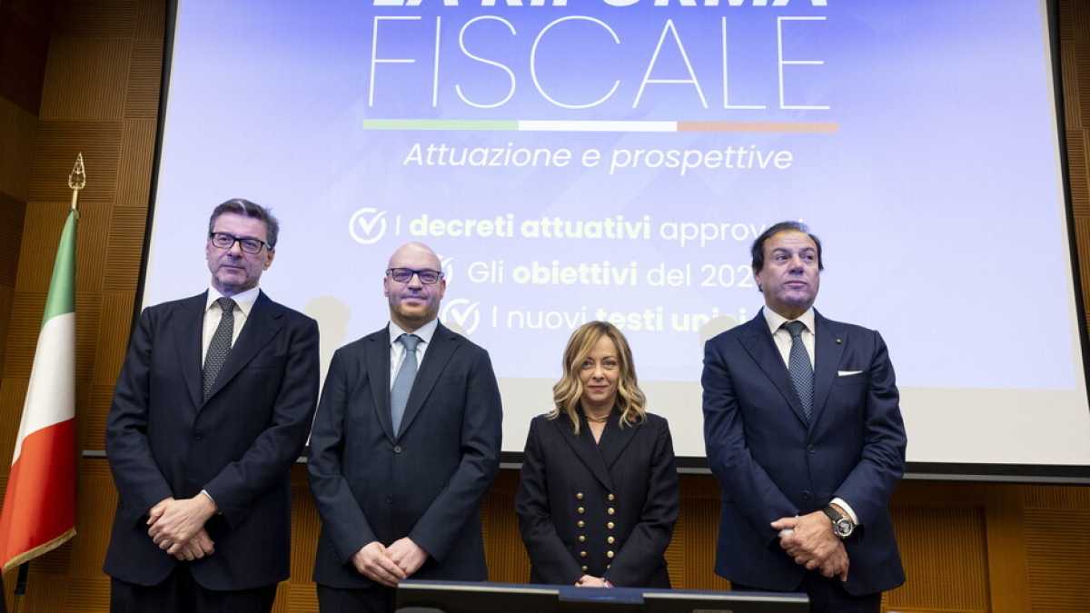 Immagine di Meloni lancia "Italofisco" il tormentone per prendere voti al nord leghista