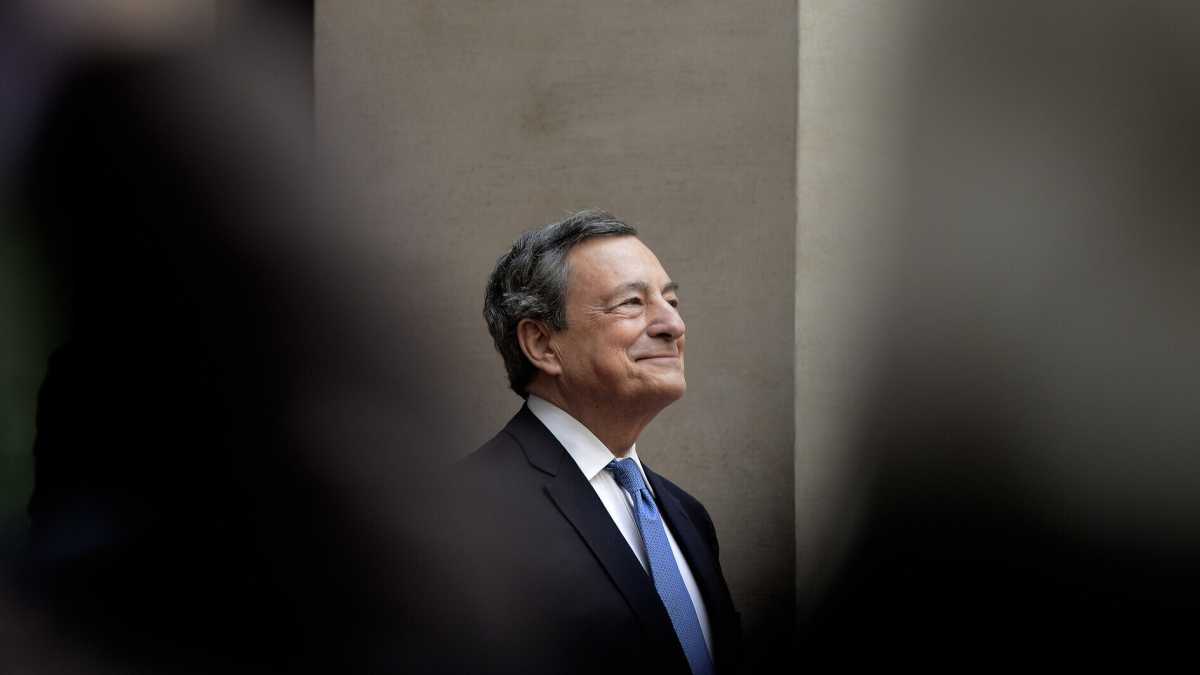 Immagine di Tocca a Meloni lavorare per portare Mario Draghi al Consiglio europeo, senza baci della morte