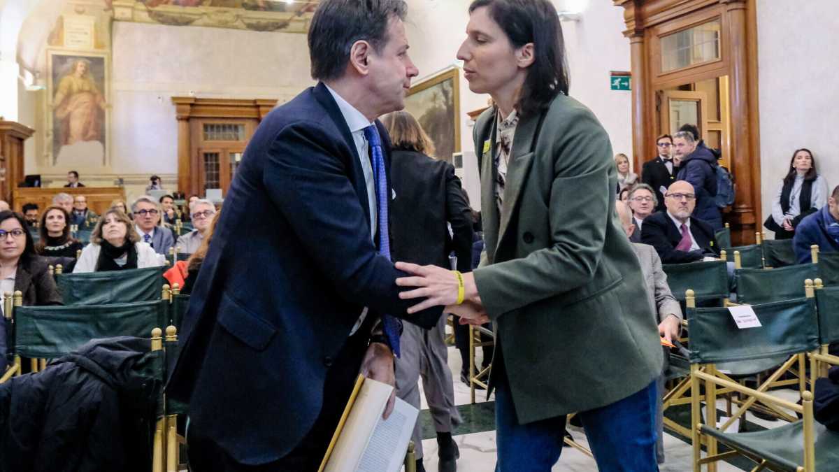 Immagine di Dura la vita dell’opposizione: il campo largo è quello dei consensi all’estero per Meloni