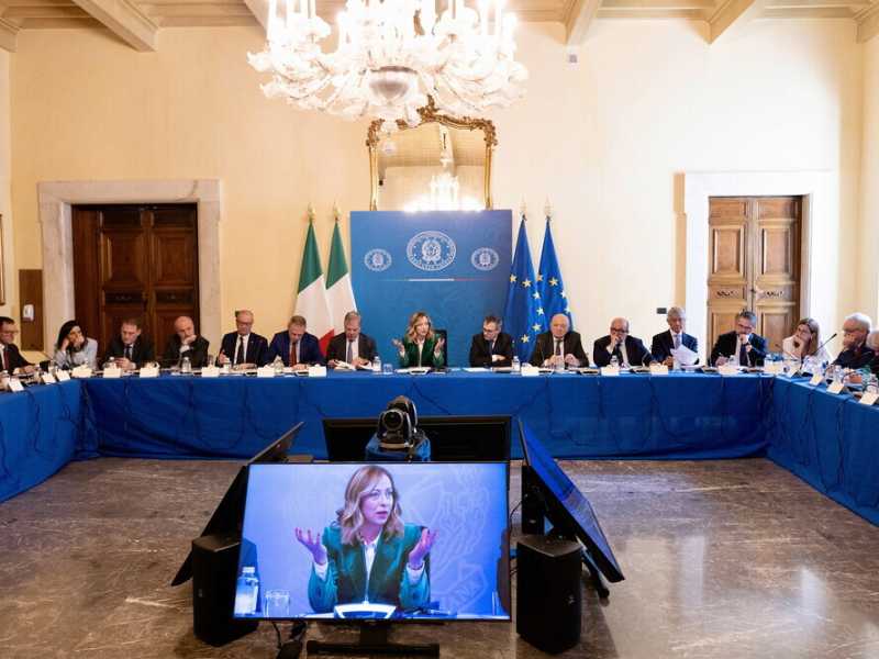 Meloni chiama a raccolta gli attori del Piano Mattei: si parte con le prime missioni