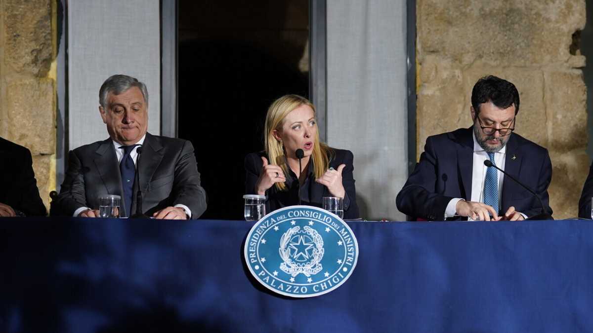Immagine di Le due ragioni che hanno favorito il declino italiano sulla scena internazionale