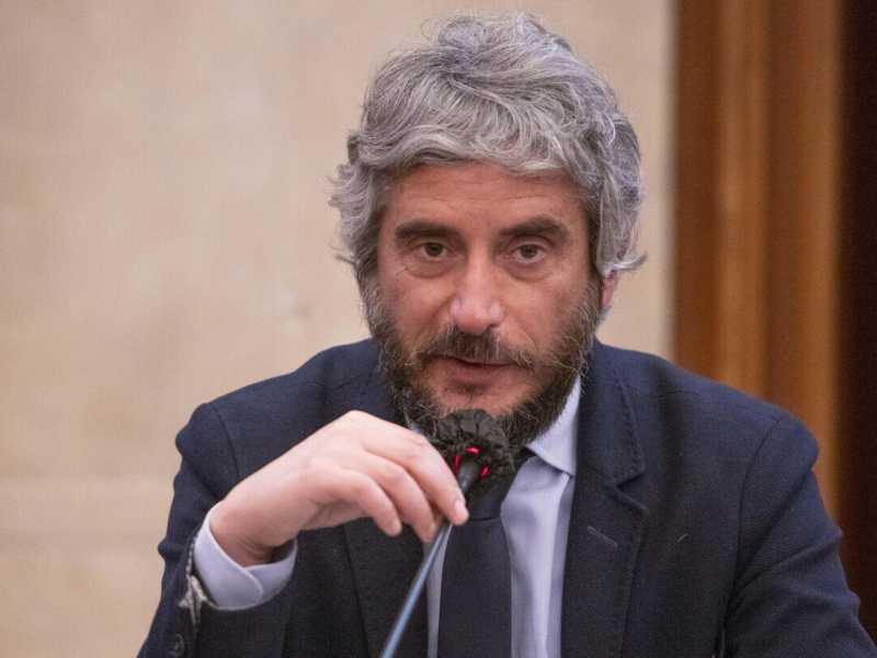 Palmaroli (Osho): "Mi si chiede equidistanza nella satira solo perché sono di destra"