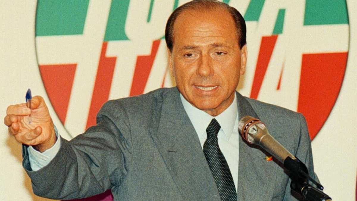 Immagine di Nerissimo Cav. Quando l’antiberlusconismo seduceva la sinistra in cerca d'autore