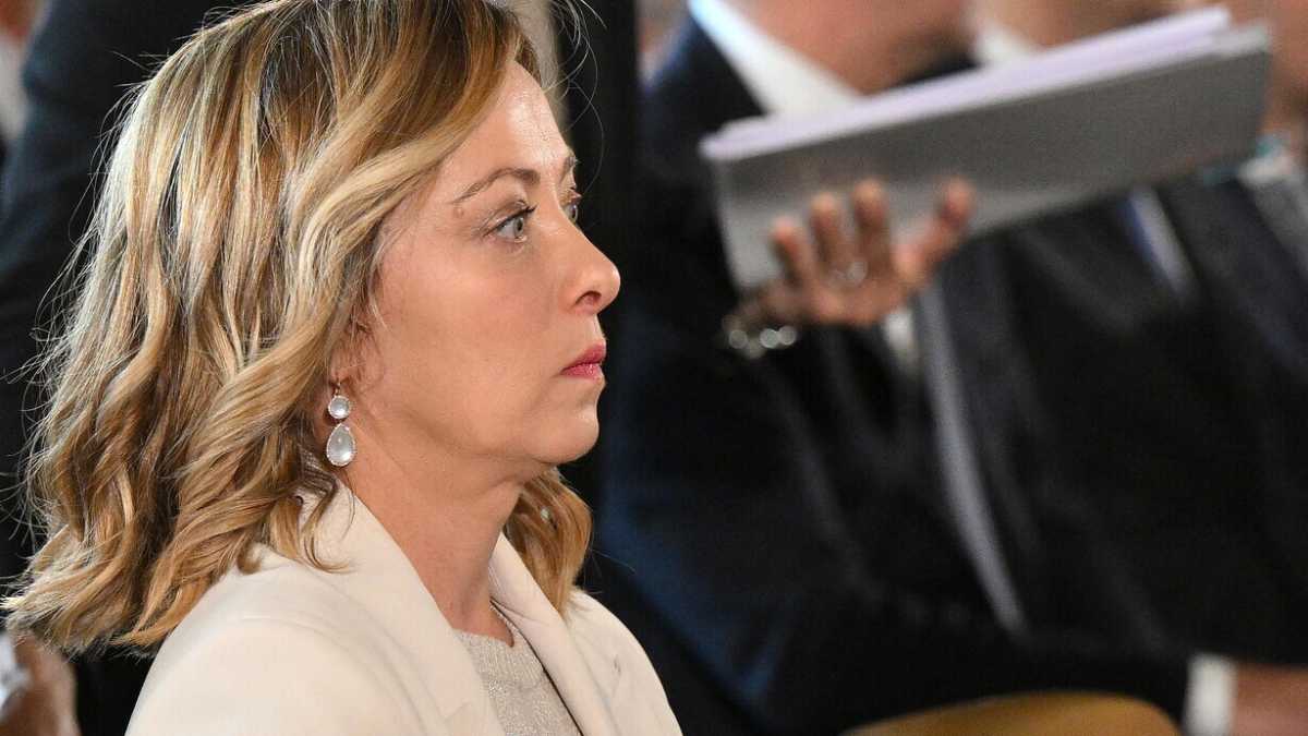 Immagine di Fratelli d'Italia cala ancora nei sondaggi. Il Pd cresce ma resta lontano