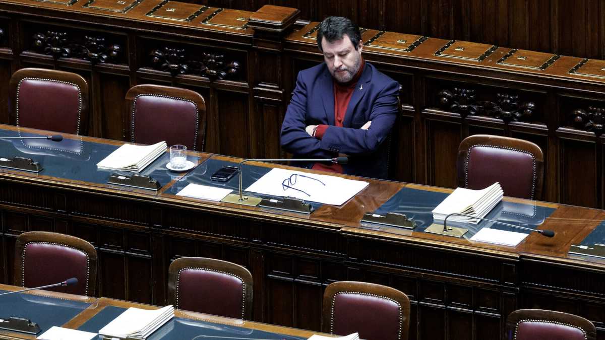Immagine di Salvini exit. Deposita un nuovo simbolo in caso di scissione della Lega
