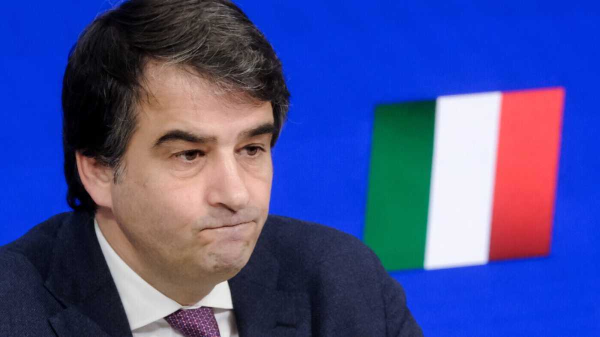 Immagine di Si accende lo scontro tra Fitto e la Corte sulle coperture del Pnrr. Ecco chi ha ragione