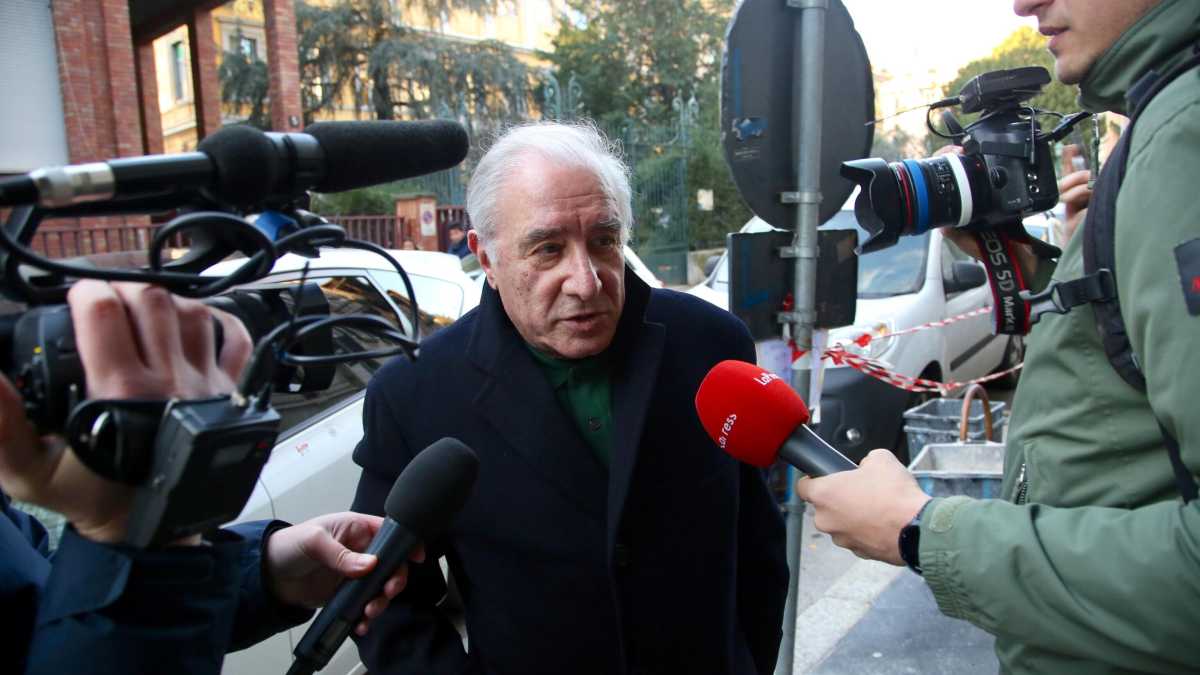 Immagine di Sequestrati 10,8 milioni a Dell'Utri e alla moglie: non avrebbero dichiarato bonifici di Berlusconi